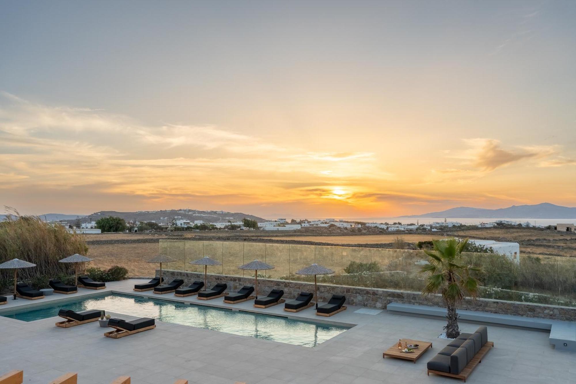 Regency Sunset Suites Mykonos Town Екстериор снимка