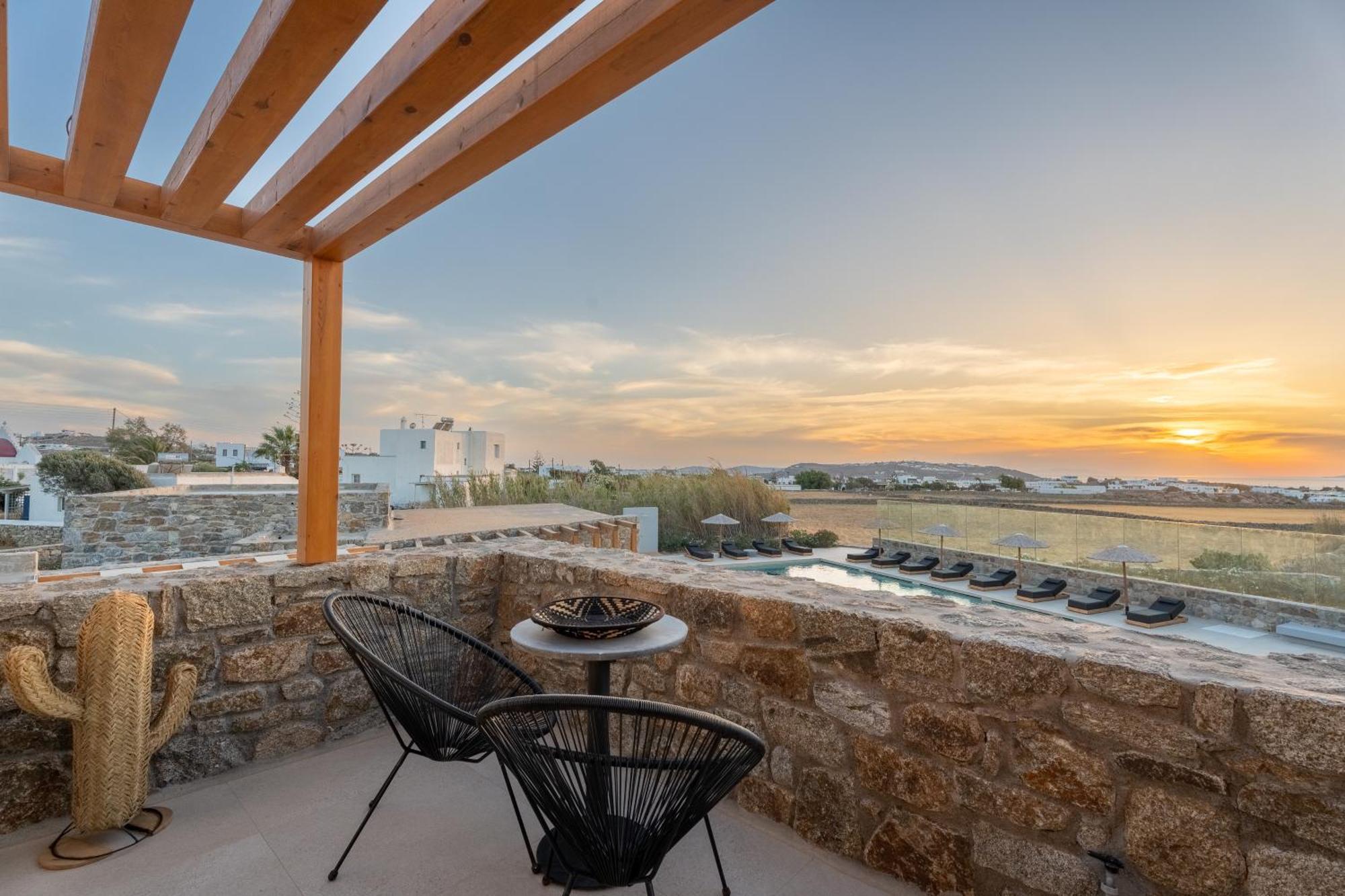 Regency Sunset Suites Mykonos Town Екстериор снимка