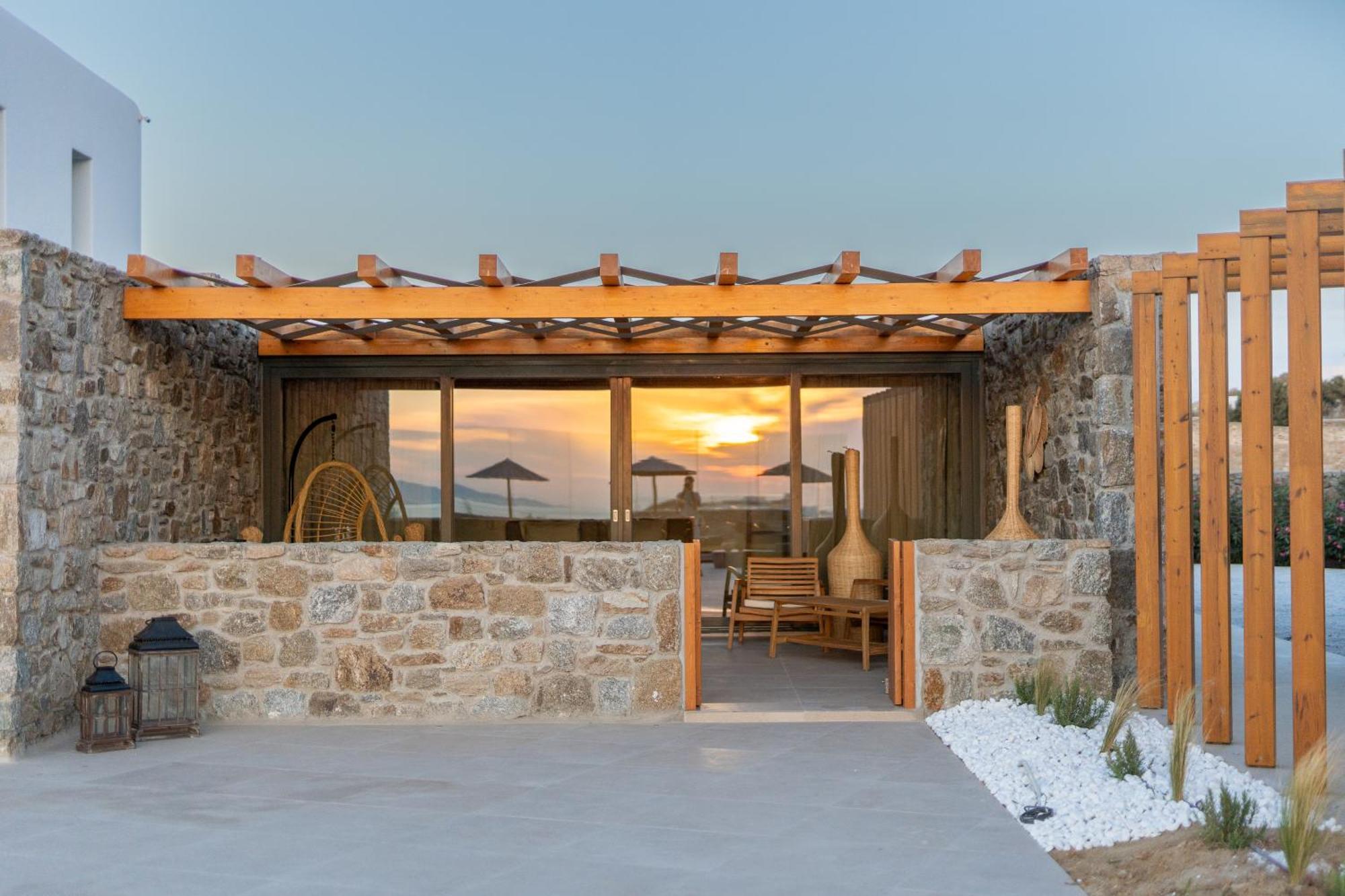 Regency Sunset Suites Mykonos Town Екстериор снимка