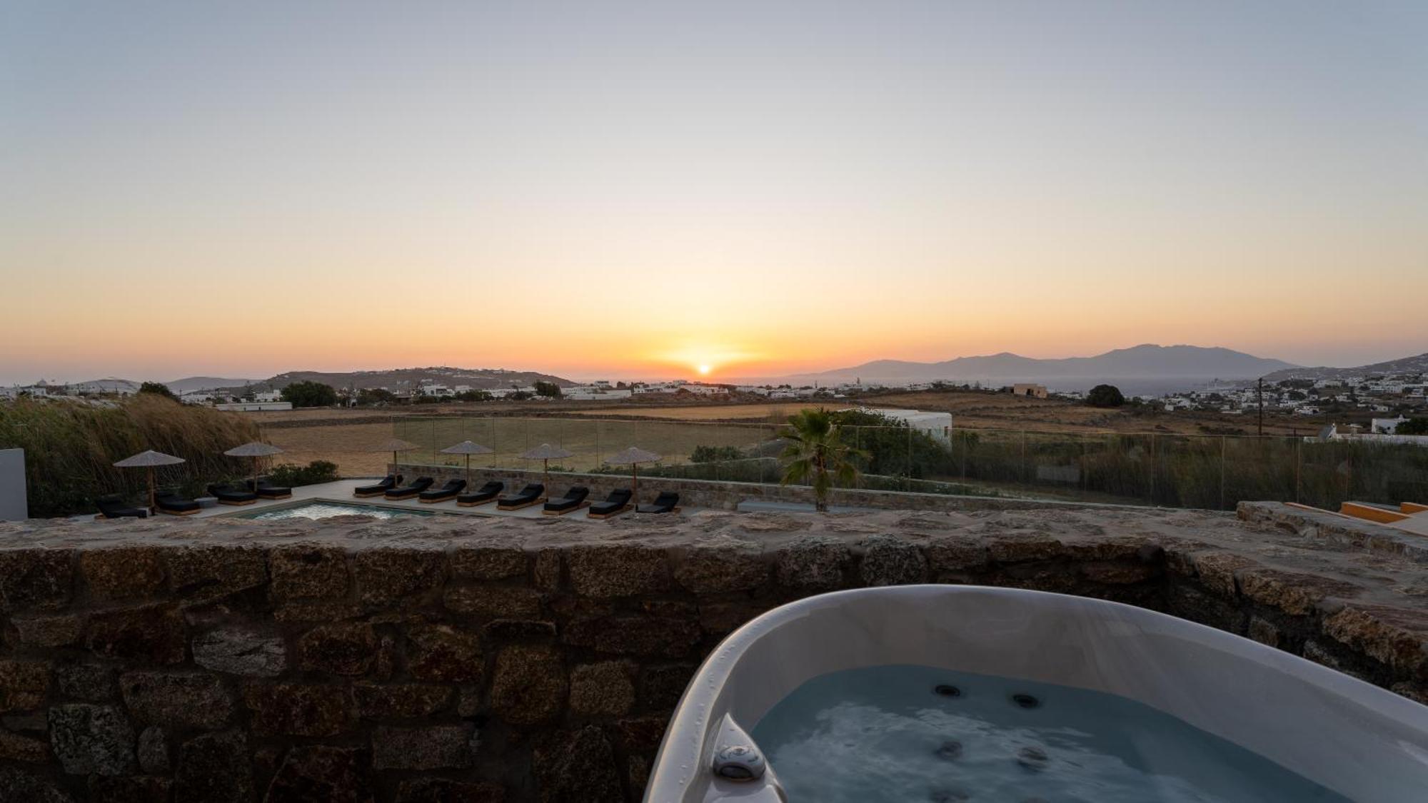 Regency Sunset Suites Mykonos Town Екстериор снимка